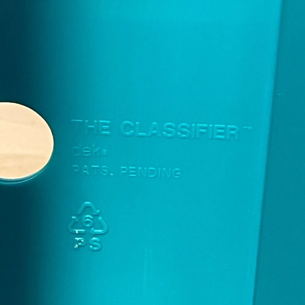 dek “the classifier”